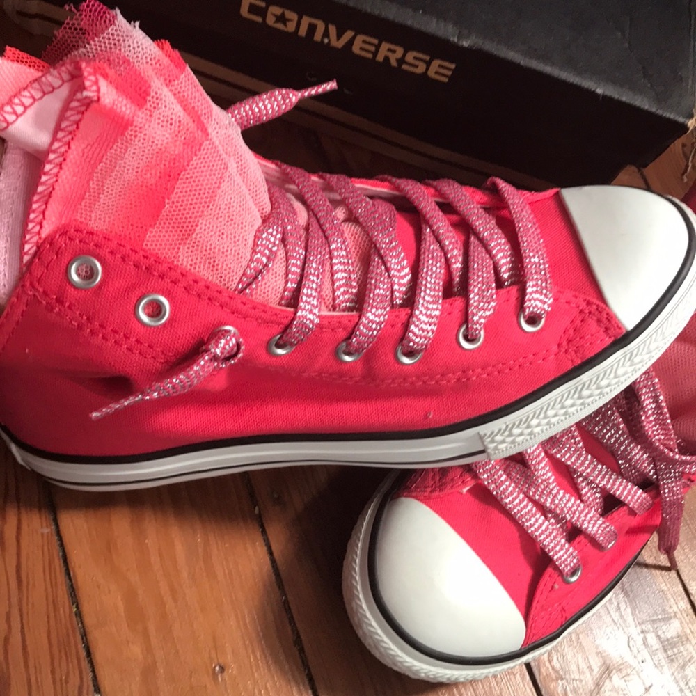 Pink converse😍 - Picture 2 of 2